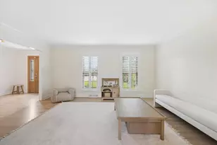 877 Stillwell Ct, Wheaton, IL 60189 - Photo 5