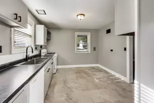 836 E Rockland Rd, Libertyville, IL 60048 - Photo 11