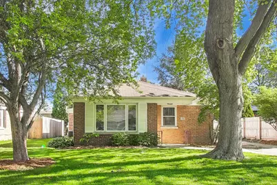 836 E Rockland Road, Libertyville, IL 60048 - Photo 1