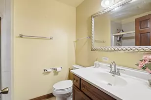 5733 W 97th St, Oak Lawn, IL 60453 - Photo 35