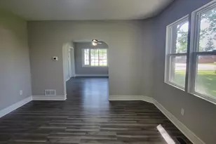 1406 S Bloomington St, Streator, IL 61364 - Photo 7