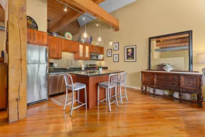 1801 W Larchmont Avenue #305, Chicago, IL 60613 - Photo 15