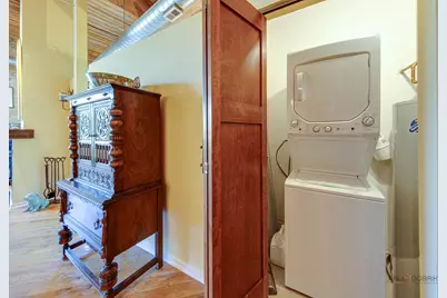 1801 W Larchmont Avenue #305, Chicago, IL 60613 - Photo 27