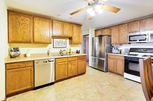 5311 Glenbrook Trail, McHenry, IL 60050 - Photo 11
