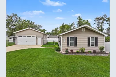 630 S Charlotte Street, Lombard, IL 60148 - Photo 1