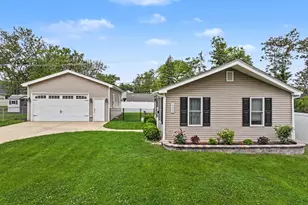 630 S Charlotte St, Lombard, IL 60148 - Photo 1