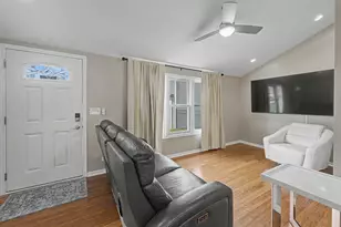 630 S Charlotte St, Lombard, IL 60148 - Photo 9