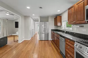 630 S Charlotte St, Lombard, IL 60148 - Photo 13