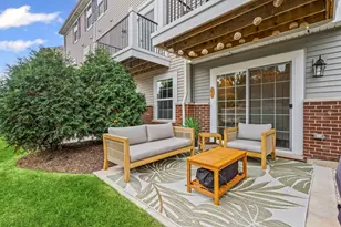 2546 Huntleigh Ln, Woodridge, IL 60517 - Photo 23