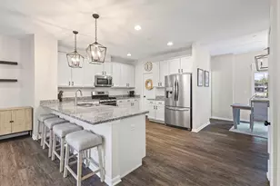 2546 Huntleigh Ln, Woodridge, IL 60517 - Photo 5