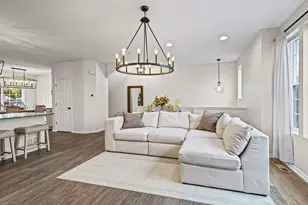 2546 Huntleigh Ln, Woodridge, IL 60517 - Photo 3