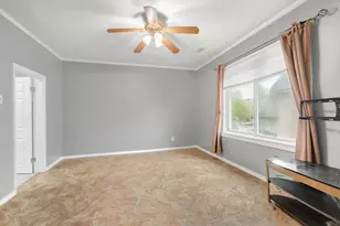 10440 S Torrence Ave, Chicago, IL 60617 - Photo 5