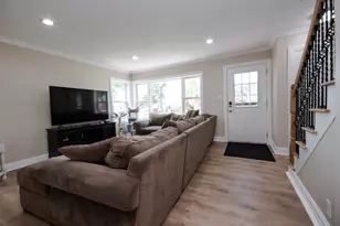 3142 Sunset Ln, Franklin Park, IL 60131 - Photo 5