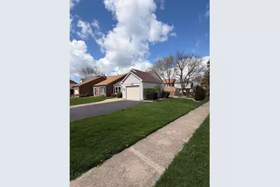 1219 Huntington Drive, Mundelein, IL 60060 - Photo 1