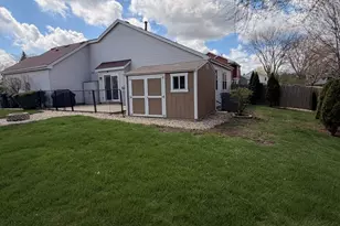 1219 Huntington Dr, Mundelein, IL 60060 - Photo 25