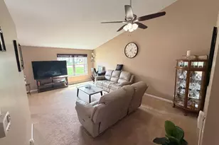 1219 Huntington Dr, Mundelein, IL 60060 - Photo 5