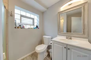 8800 Kostner Terrace, Skokie, IL 60076 - Photo 21