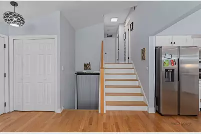 8800 Kostner Terrace, Skokie, IL 60076 - Photo 13