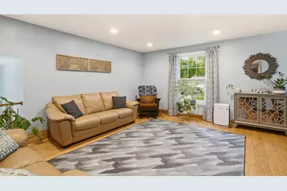1940 Brentwood Lane E, Wheaton, IL 60189 - Photo 5