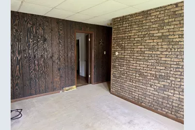 1332 Chartres Street, Lasalle, IL 61301 - Photo 5