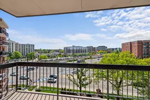 711 S River Rd, Des Plaines, IL 60016 - Photo 17