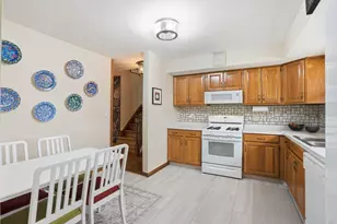 1308 E Thayer St, Mount Prospect, IL 60056 - Photo 9