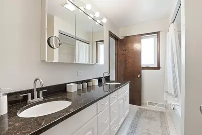 1308 E Thayer Street, Mount Prospect, IL 60056 - Photo 17
