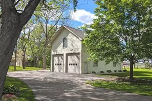 39W526 Lori Ln, Elgin, IL 60124 - Photo 47