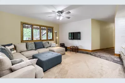 39W526 Lori Lane, Elgin, IL 60124 - Photo 31