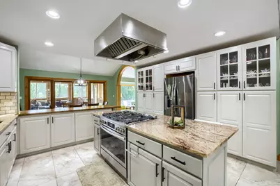 39W526 Lori Lane, Elgin, IL 60124 - Photo 15