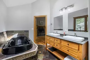 39W526 Lori Ln, Elgin, IL 60124 - Photo 21