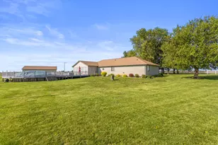 12317 N 1100 East Rd, Catlin, IL 61817 - Photo 35