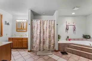 12317 N 1100 East Rd, Catlin, IL 61817 - Photo 25