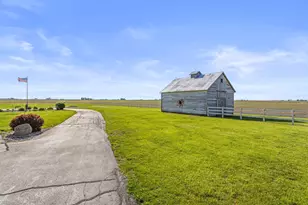 12317 N 1100 East Rd, Catlin, IL 61817 - Photo 33