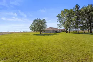12317 N 1100 East Rd, Catlin, IL 61817 - Photo 5