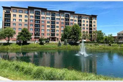 1199 E Port Clinton Road #607, Vernon Hills, IL 60061 - Photo 1