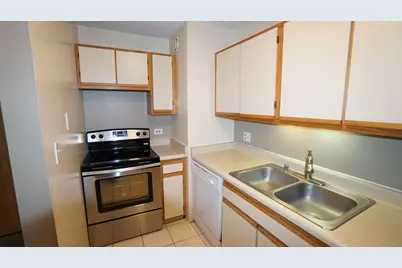 1122 N Clark Street #1004, Chicago, IL 60610 - Photo 5