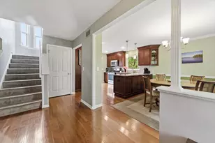 570 W Camden Ln, South Elgin, IL 60177 - Photo 5