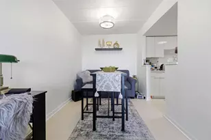 1 Renaissance Pl, Palatine, IL 60067 - Photo 17
