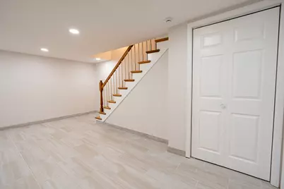 734 E 105th Street, Chicago, IL 60628 - Photo 15