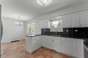 7907 W 74th St, Bridgeview, IL 60455 - Photo 7