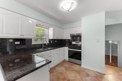 7907 W 74th Street, Bridgeview, IL 60455 - Photo 9