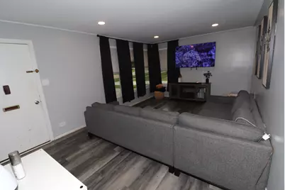 2702 Saint James Street, Rolling Meadows, IL 60008 - Photo 3
