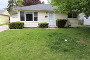 2702 St James St, Rolling Meadows, IL 60008 - Photo 1