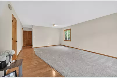 S075 Pleasant Hill Road, Wheaton, IL 60187 - Photo 3