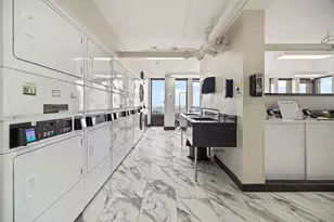 100 E Walton St, Chicago, IL 60611 - Photo 13