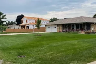 214 Columbus Rd, Streator, IL 61364 - Photo 3