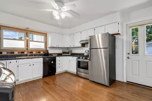 875 S York St, Elmhurst, IL 60126 - Photo 11