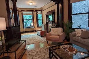 864 W Newport Ave, Chicago, IL 60657 - Photo 3
