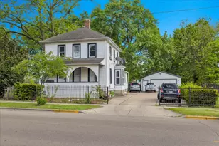 817 Front St, Aurora, IL 60505 - Photo 1